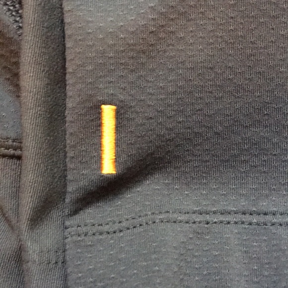 Lucy Tech Capri Leggings - Picture 8 of 8